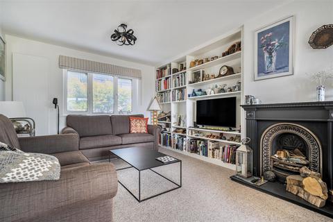 20 Lodge Drive, Truro, TR1 1TX