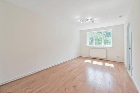 1 bedroom flat for sale, Laburnum Close, Friern Barnet, London, N11