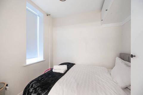 1 bedroom flat for sale, Finchley Road, Hampstead, London, NW3