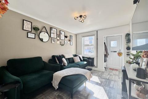 28 Crouch Road, Burnham-on-crouch, CM0 8DX