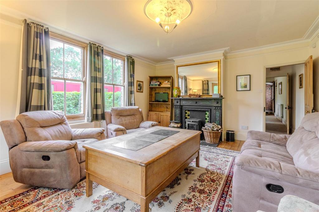 32 Undercliffe (4 of 27)[1].jpg