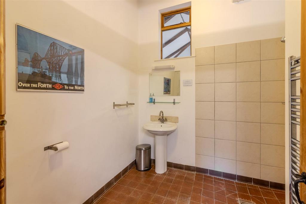 32 Undercliffe (10 of 27)[1].jpg