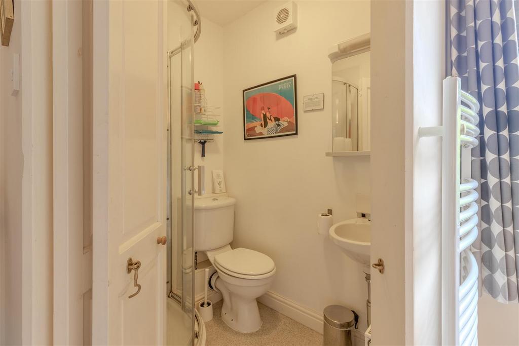 32 Undercliffe (13 of 27)[1].jpg