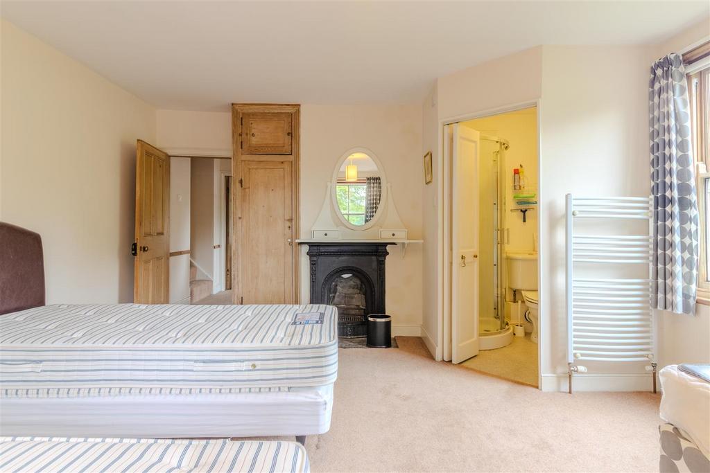 32 Undercliffe (14 of 27)[1].jpg