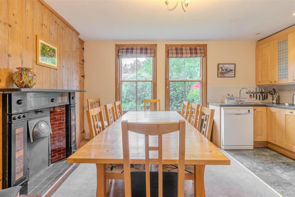 32 Undercliffe (25 of 27)[1].jpg