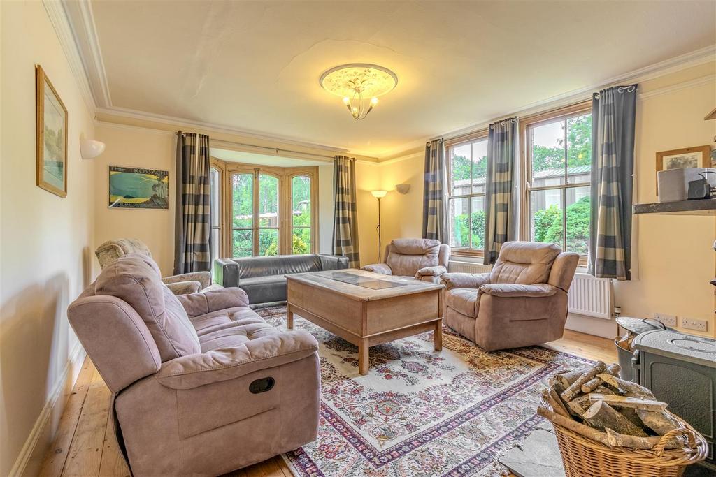 32 Undercliffe (3 of 27)[1].jpg