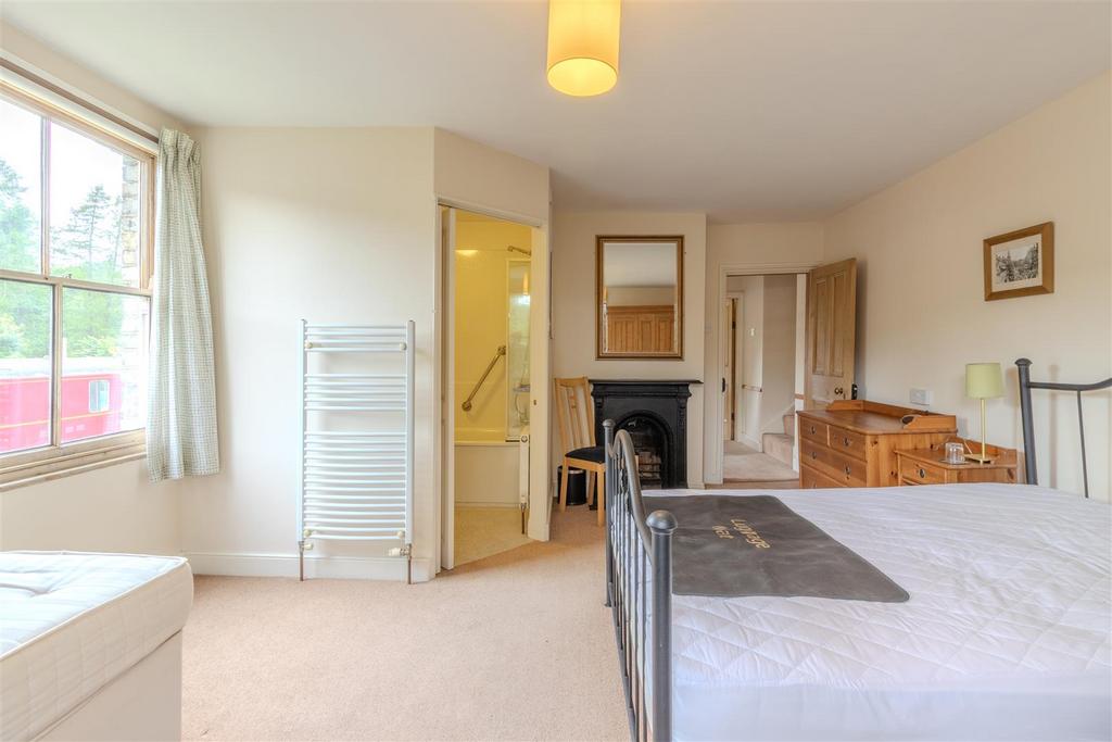 32 Undercliffe (17 of 27)[1].jpg