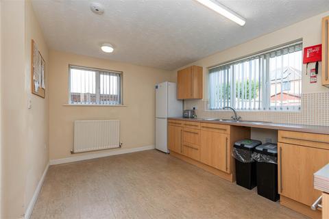 9 Lakeside Close, Stoke-on-trent, ST1 5GB