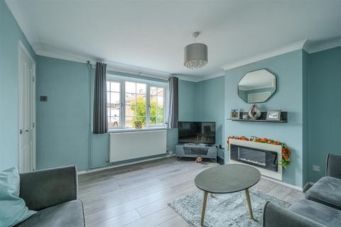 5 Cherry Orchard, Hemel Hempstead, HP1 3NQ