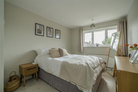 5 Cherry Orchard, Hemel Hempstead, HP1 3NQ