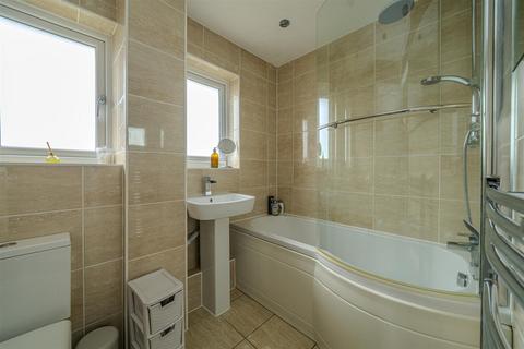 5 Cherry Orchard, Hemel Hempstead, HP1 3NQ