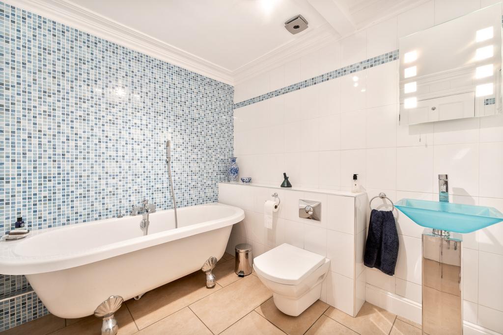 Lower Ground Floor Bathroom