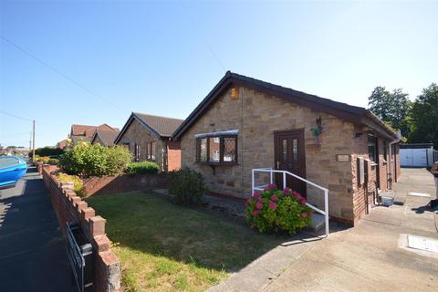 3 bedroom detached bungalow for sale, Hemsby Road, Castleford
