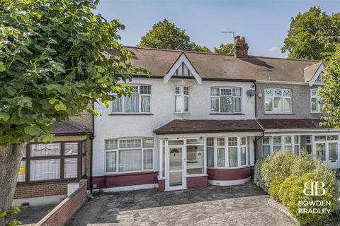 4 bedroom terraced house for sale, Brandville Gardens, Barkingside