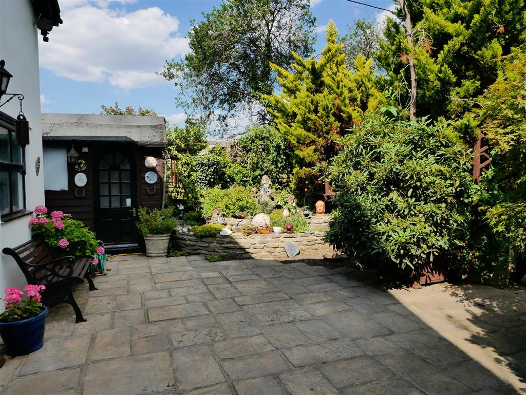 Courtyard garden