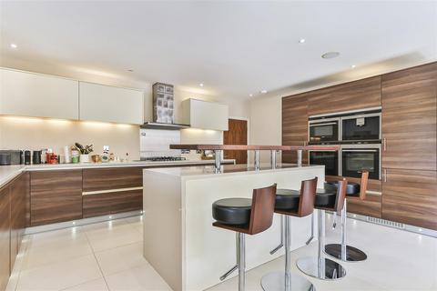 4 bedroom detached house for sale, Crichel Mount Road, Evening Hill