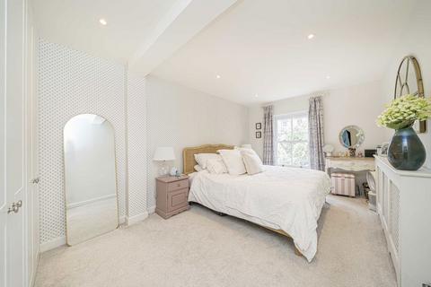 15 Bearfield Road, Kingston Upon Thames, KT2 5ET