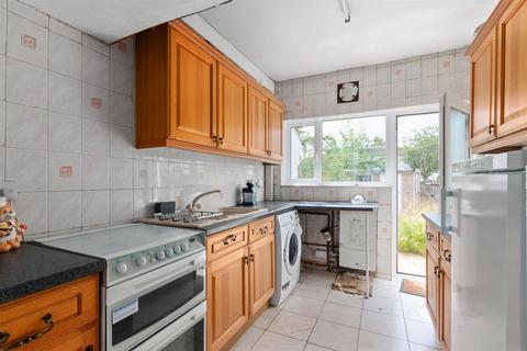 4 bedroom terraced house for sale, Greenway, Raynes Park SW20