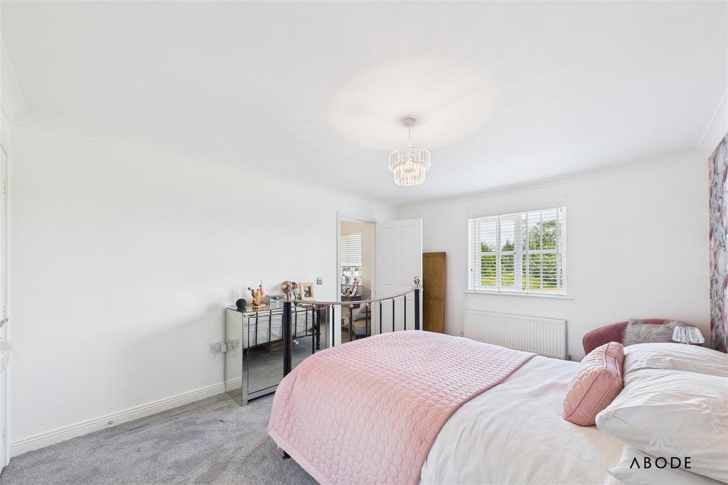 CAM02696 G0-PR0655-STILL006.jpg