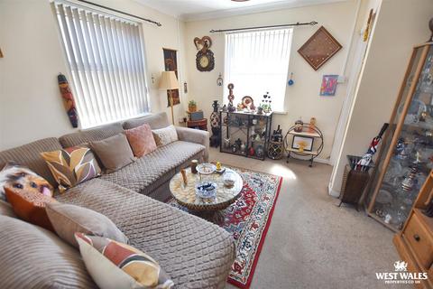 2 bedroom cottage for sale, Wiston Street, Pembroke