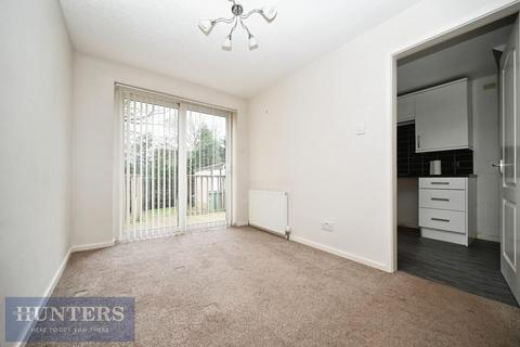 3 bedroom detached house to rent, Aire View, Yeadon