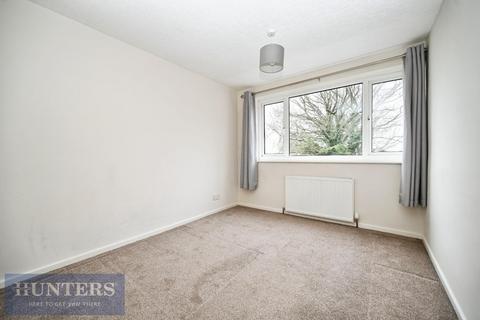 3 bedroom detached house to rent, Aire View, Yeadon