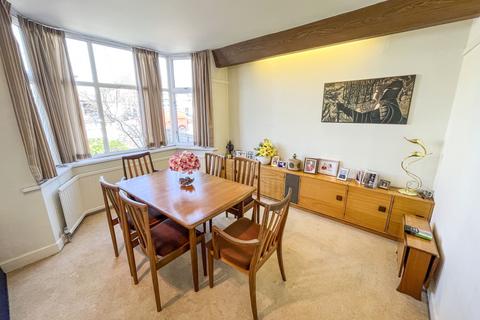 3 bedroom semi-detached house for sale, Turnbull Drive, Leicestershire LE3