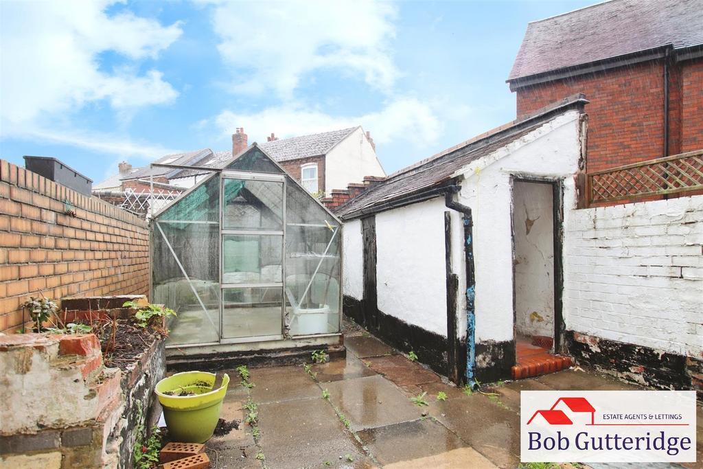 Enclosed rear yard