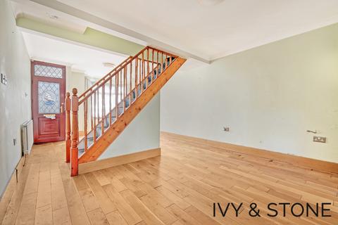 2 bedroom semi-detached house for sale, Fairfield Road, Walthamstow, E17
