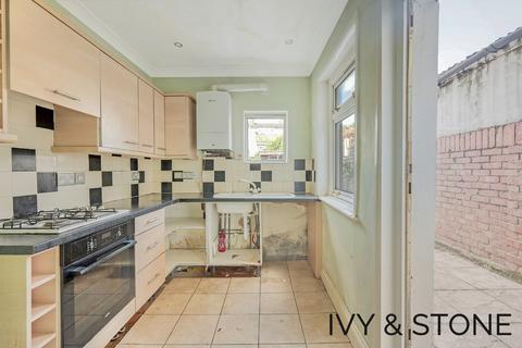 2 bedroom semi-detached house for sale, Fairfield Road, Walthamstow, E17
