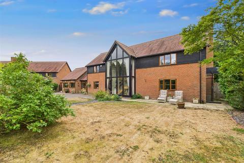 5 bedroom detached house for sale, Cheltenham Road East, Gloucester