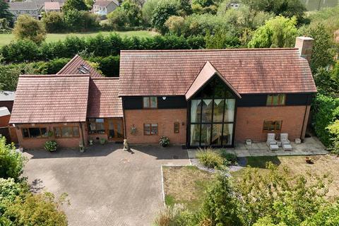 5 bedroom detached house for sale, Cheltenham Road East, Gloucester