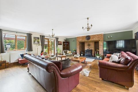 5 bedroom detached house for sale, Cheltenham Road East, Gloucester