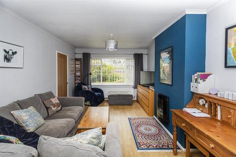 48 Ashfield Road, Greetland, Halifax, HX4 8HY