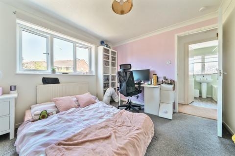 7 Knott Crescent, Willesborough, Ashford, TN24 0UF