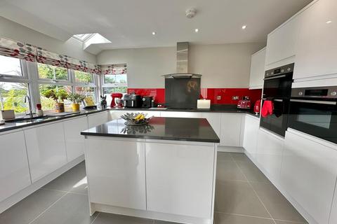 7 Cherry Tree Close, St Erme, Truro, TR4 9FT