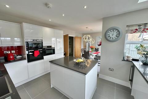 7 Cherry Tree Close, St Erme, Truro, TR4 9FT