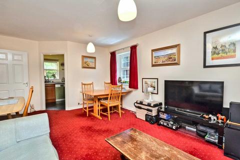 12 Armstrong House Bridgwater Close, Harnham, Salisbury, SP2 8PE