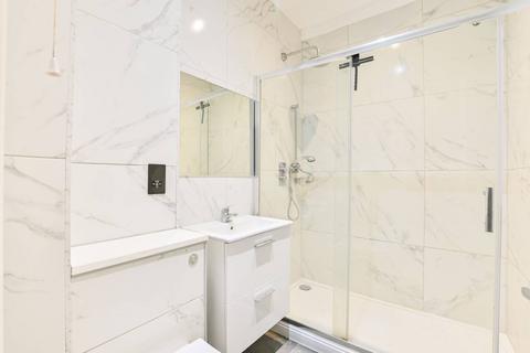 1 bedroom flat for sale, Bassett Road, North Kensington, London, W10