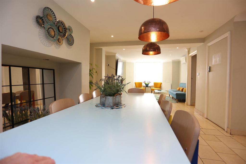 LLUgsgntl Eu US6 VVL0 MVMw.jpg