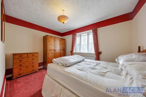73 Jasmine Road, Rush Green, Romford, RM7 0WZ