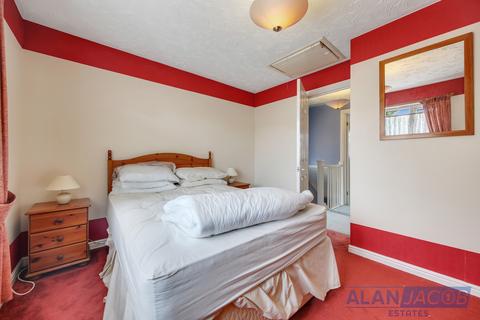 73 Jasmine Road, Rush Green, Romford, RM7 0WZ