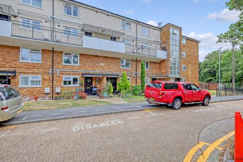 2 bedroom flat for sale, Grantham Court, Grantham Gardens, Romford, RM6 6HL