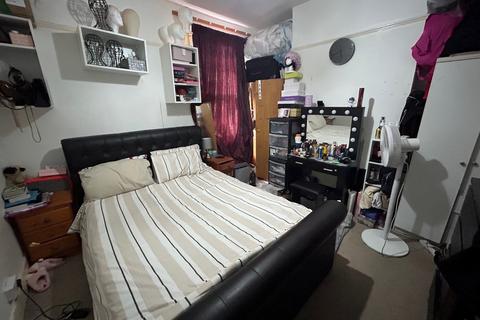 3 bedroom maisonette for sale, London SE20