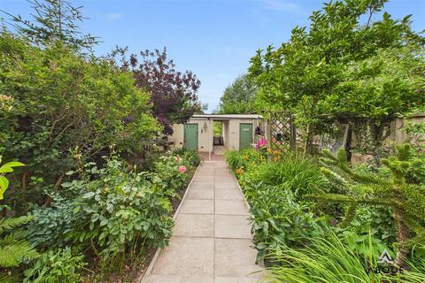 4 The Bridge, Tean, Stoke-on-trent, ST10 4EP