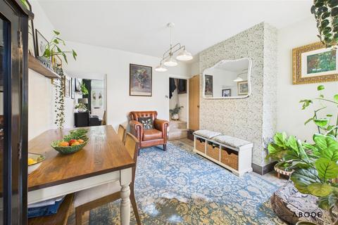 4 The Bridge, Tean, Stoke-on-trent, ST10 4EP