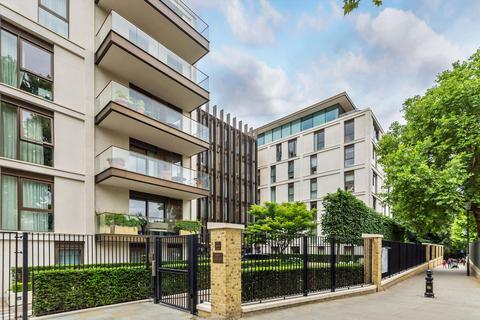 3 bedroom flat to rent, 6 Campden Hill, London, W8