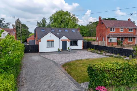 5 bedroom detached bungalow for sale, Wood Lane, Astwood Bank, B96
