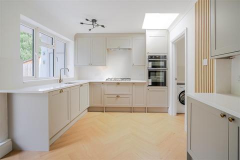 3 bedroom detached house for sale, Woodend Drive, Sunninghill
