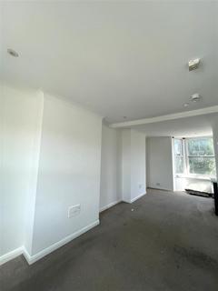 Studio to rent, St. James's Street, Brighton
